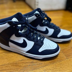 Men’s high top Nike dunks size 9
